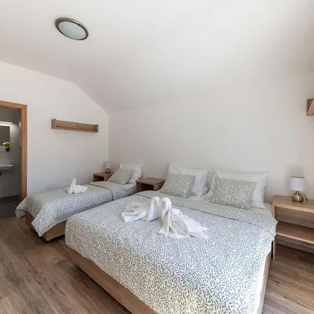- Archivní Sklep Dolní Dunajovice