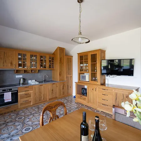 - Archivní Sklep Apartamento Dolní Dunajovice